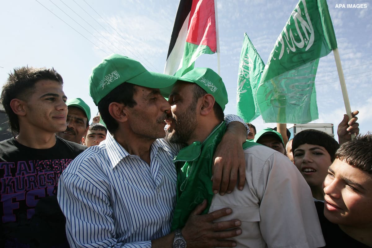 Article - Prisoner Exchange Levels Hamas, Fatah Playing Field