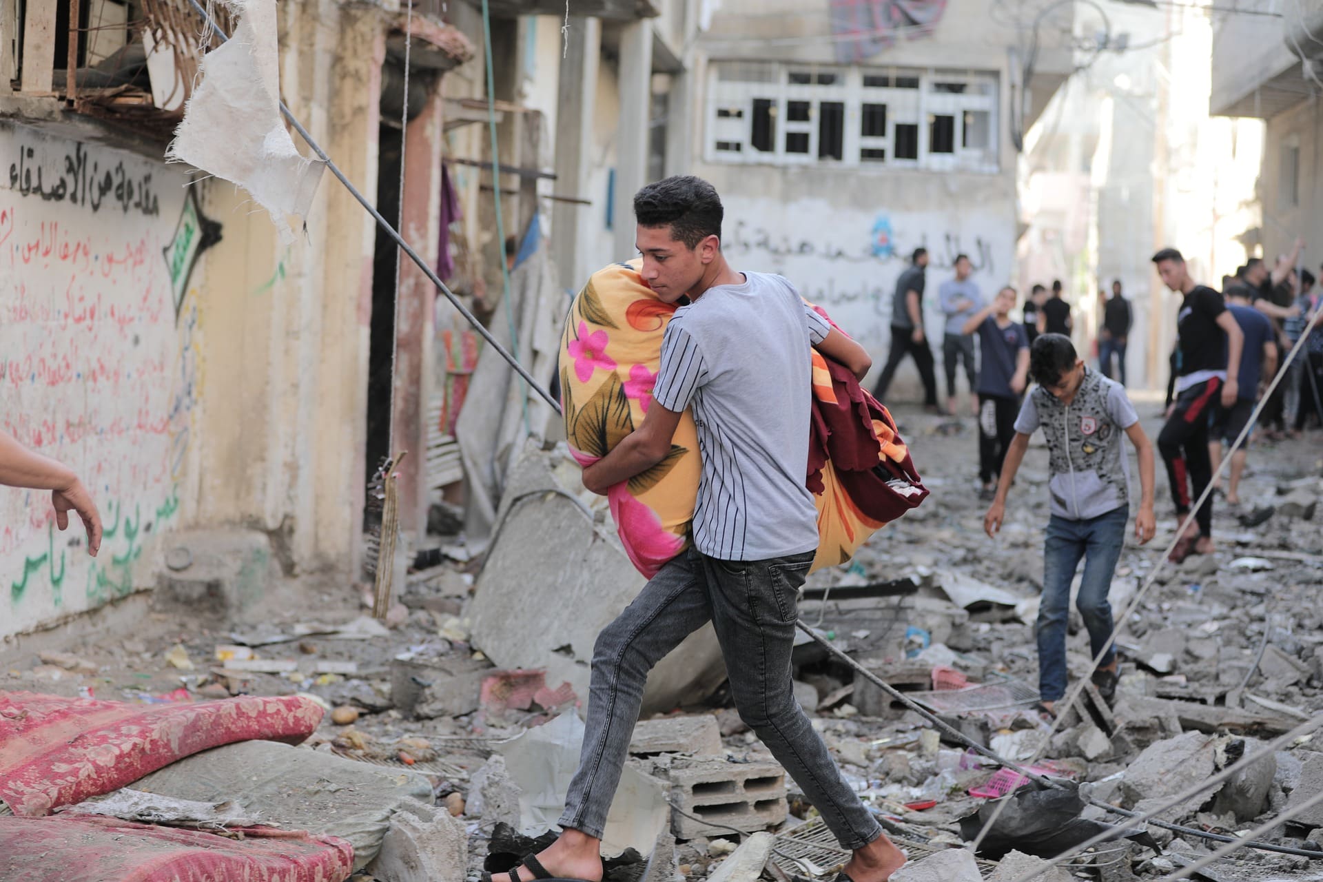 مقال - تكريم الضحايا: تجنب أخطاء الماضي في إعادة إعمار غزة